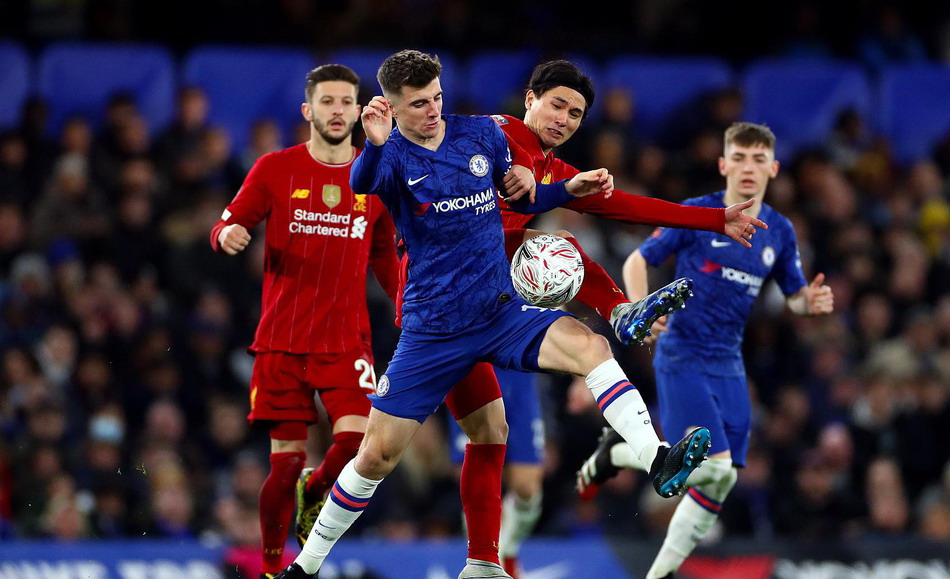 美记：马刺不愿放弃卡斯尔和哈珀，即便交易对象是字母哥