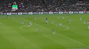 Shams：若雄鹿继续下滑 字母哥与球队间的交易讨论将会升级