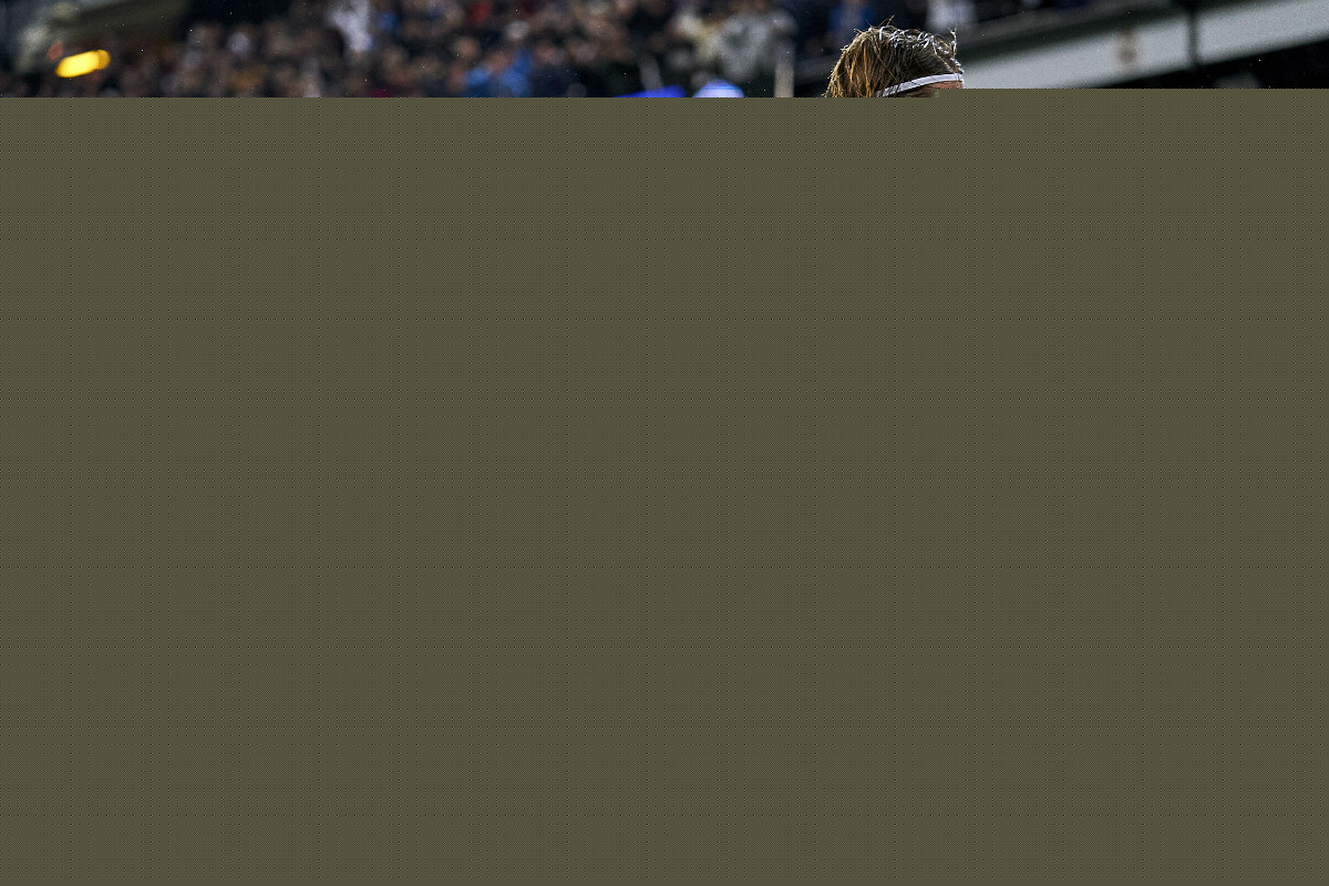 英超第15轮：B费2射1传姆伯莫芒特破门 曼联4-1狼队