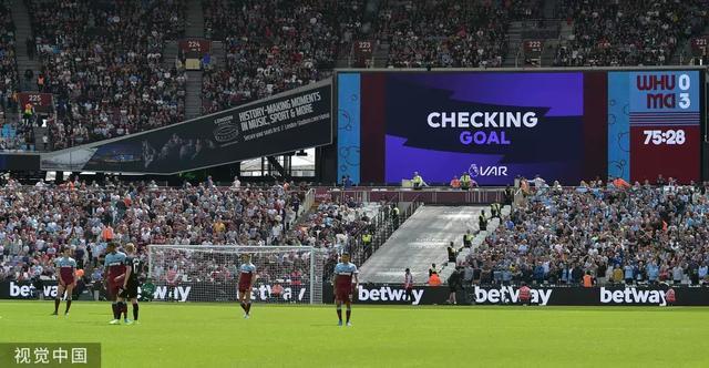 欧冠淘汰赛门票暴涨引发球迷抗议